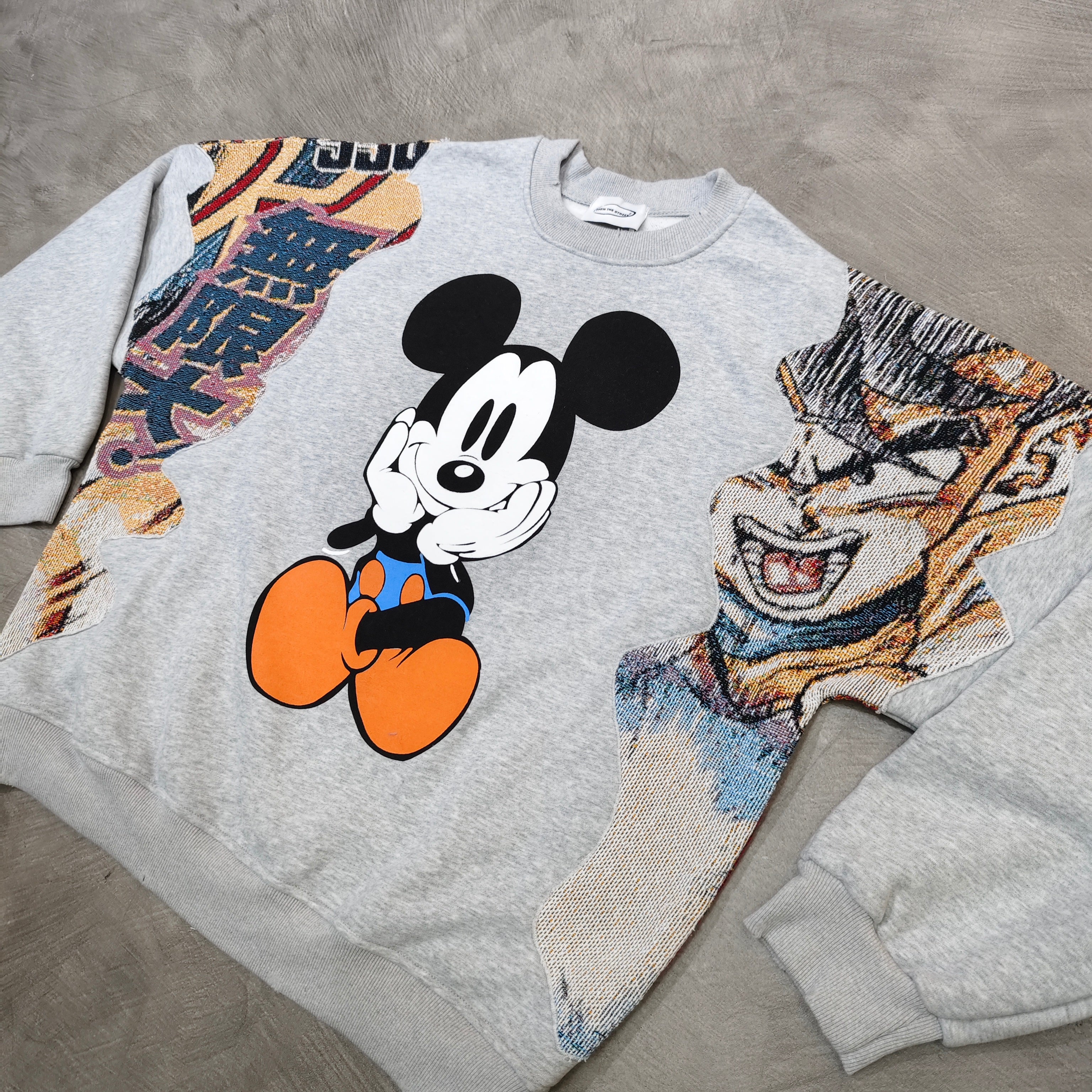 MENDORA MICKY CREWNECK WITH TAPESTRY