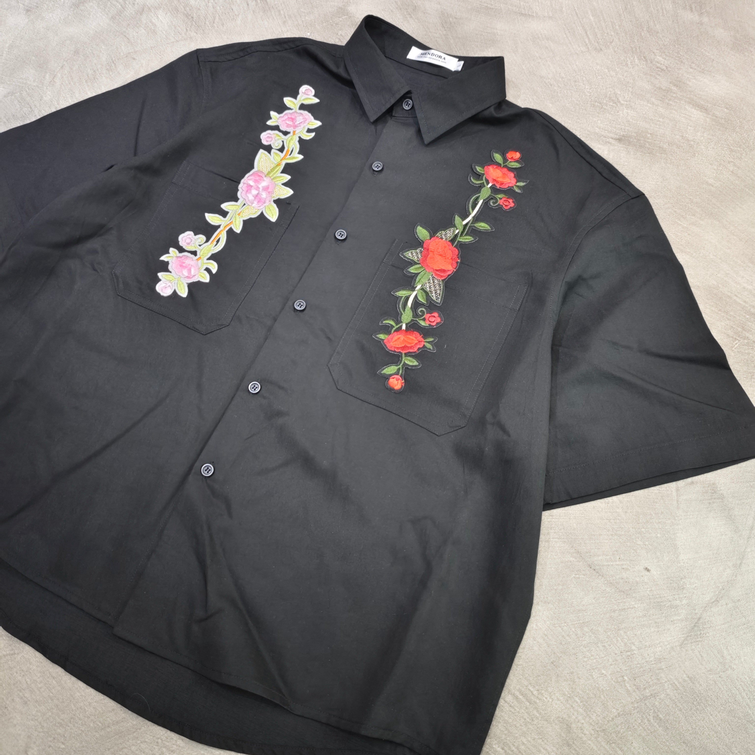 MENDORA BLACK AND WHITE FLOWER WOVEN BUTTON SHIRT