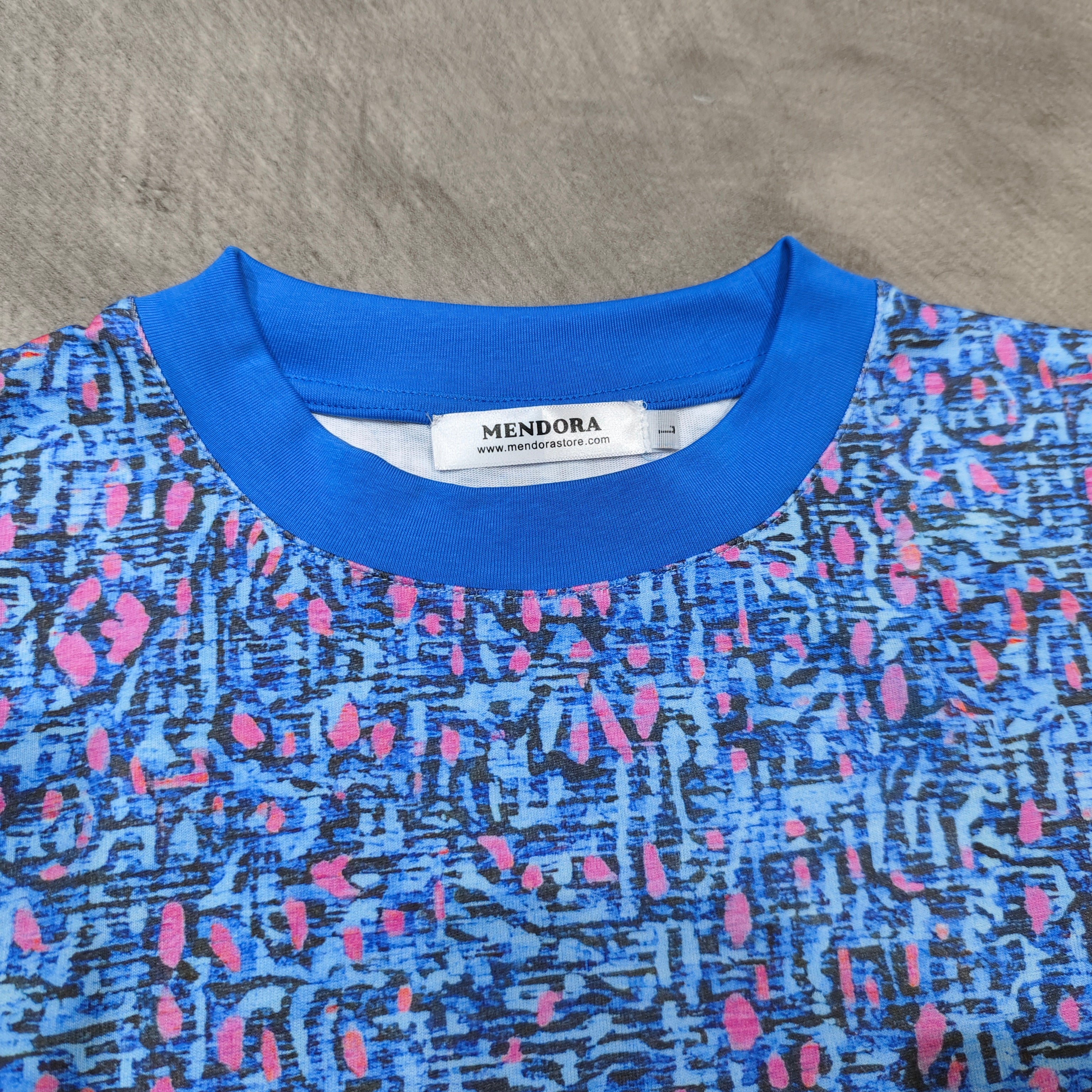 MENDORA AOP OVERSIZE TEE