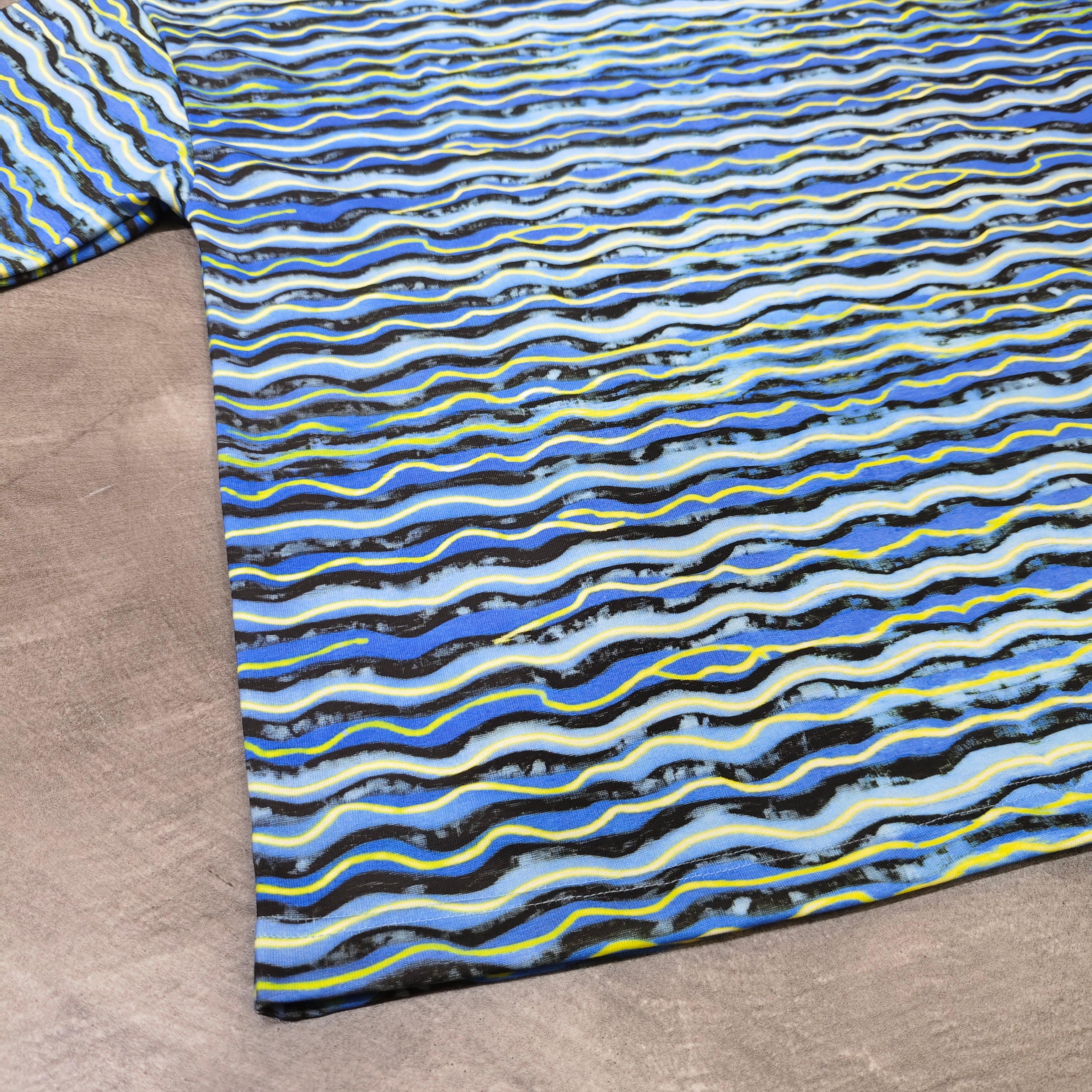 MENDORA DIRECT INJECTION STRIPES TEE