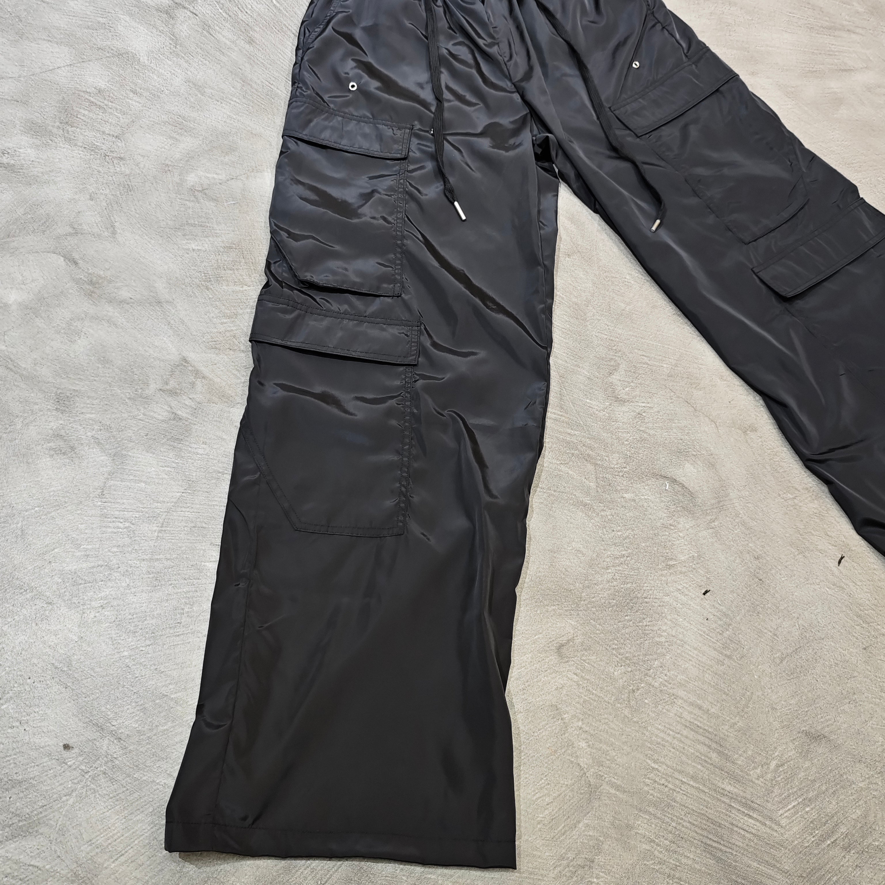 MENDORA BLACK LOOSE STYLE PANT