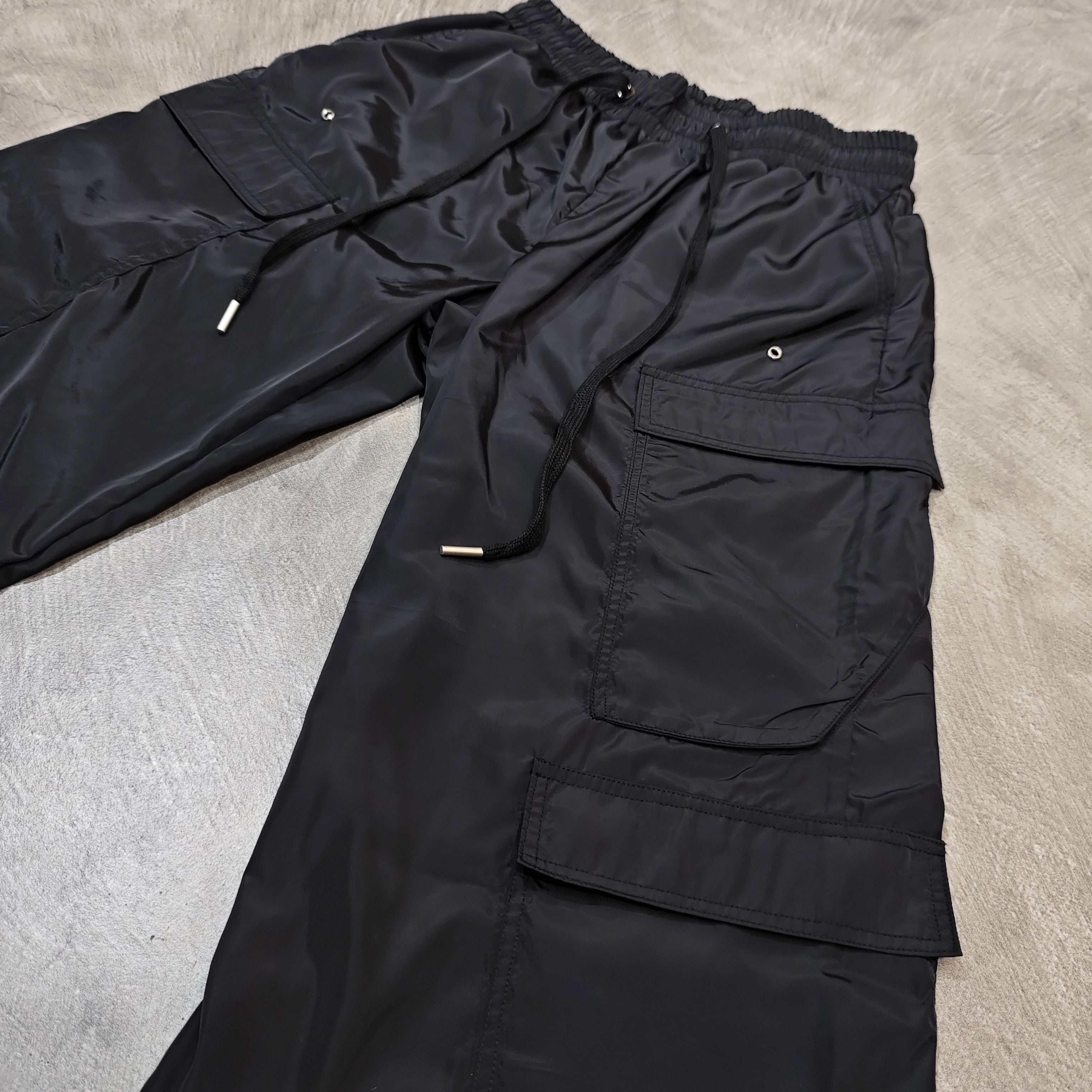 MENDORA BLACK LOOSE STYLE PANT