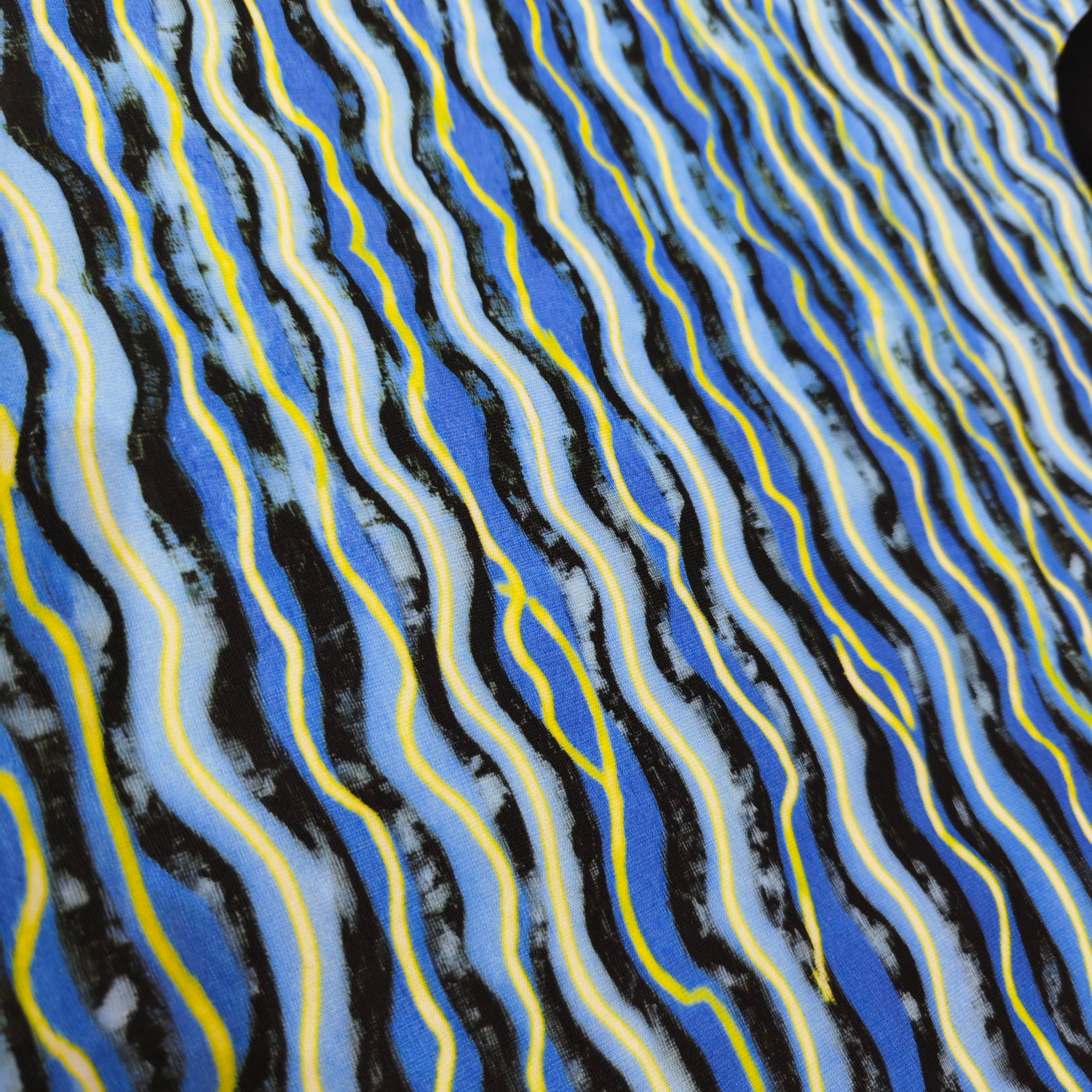 MENDORA DIRECT INJECTION STRIPES TEE