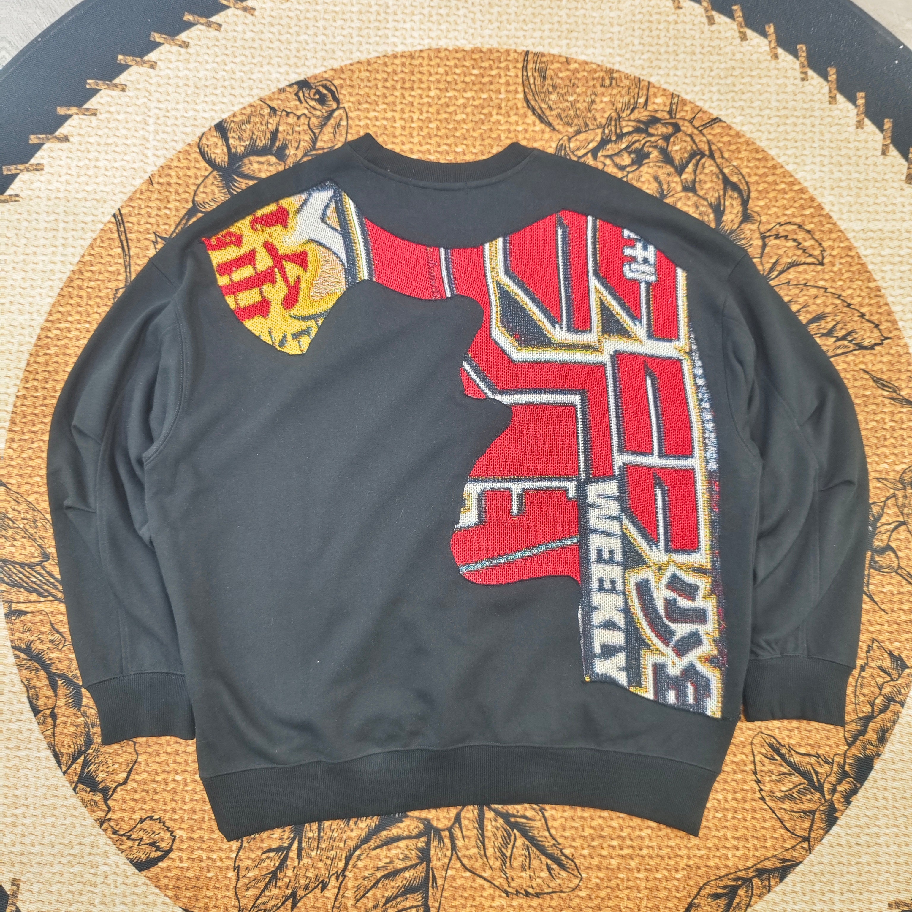 MENDORA ONE PIECE LUFFY PATCHWORK TAPESTRY CREW NECK