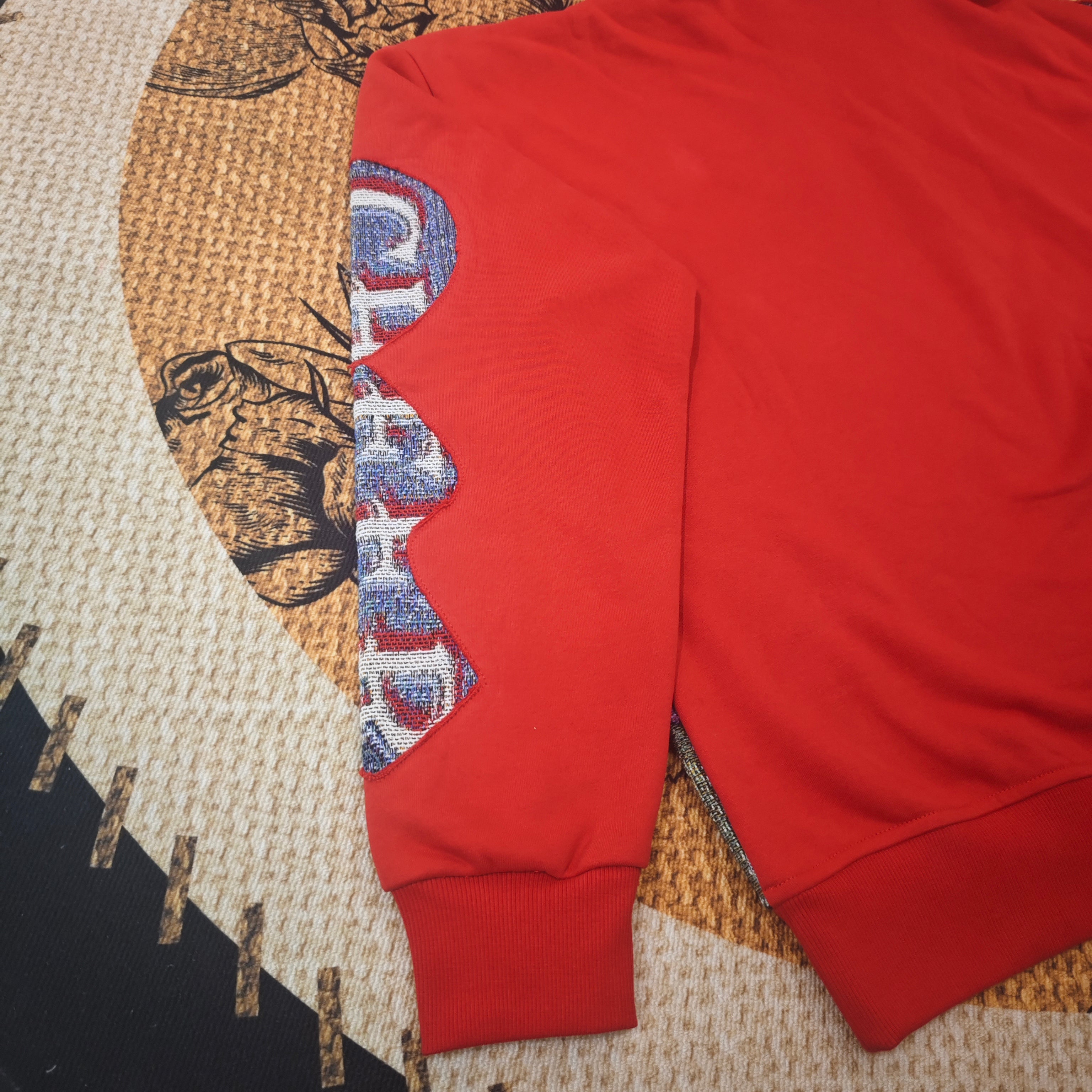 SUDADERA CON CAPUCHA Y TAPIZ DE MICKEY PATCHWORK DE MENDORA